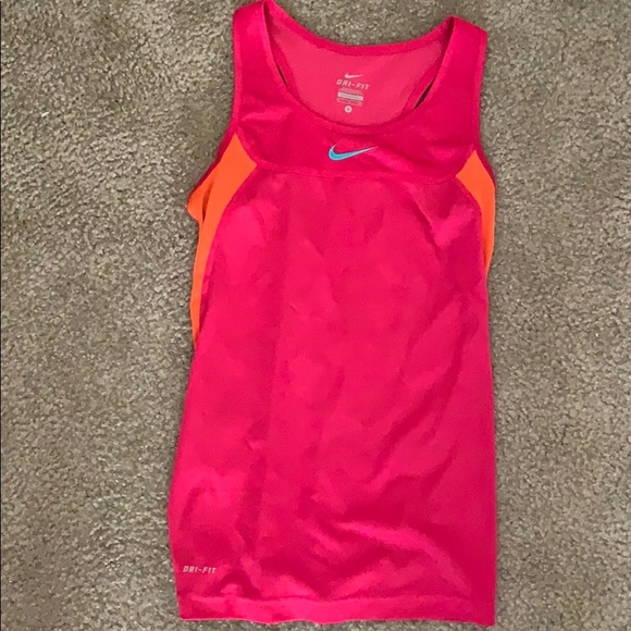 Nike Tops - Nike workout tank top